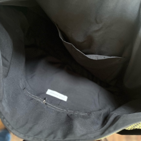 Lulu Dharma Weekender Bag - Picture 7 of 9